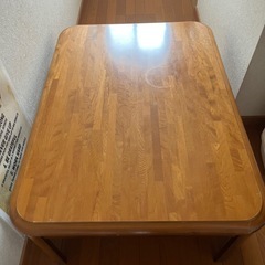 テーブル