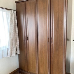 【0円】大型の衣装ダンスさしあげます