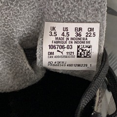 PUMAサッカーシューズ22.5cmの画像