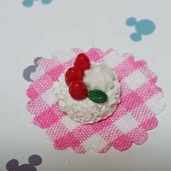 ピンクに染められた　オムツカットの小さなマルチーズちゃん　羊毛の画像