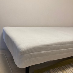 【美品・使用一年未満】【値下げ交渉可能】ニトリシングルベッドの画像
