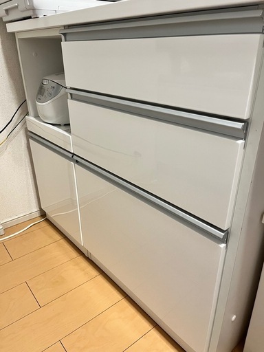 【値下げ美品まだあります】ニトリ　カップボード