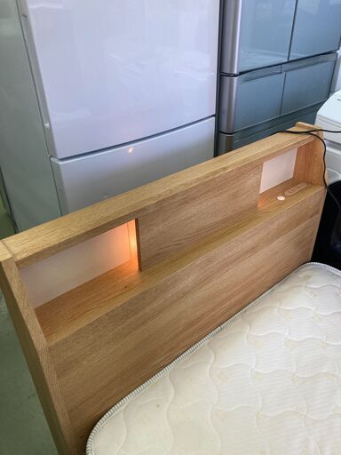 【現在お取引中】?おしゃれで機能的?✨ニトリ シングルベッド✨?収納＆?ライト付き ナチュラルホワイト?★6591★