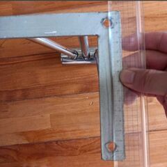 家具金具、DIY素材、金属の脚、中古の画像