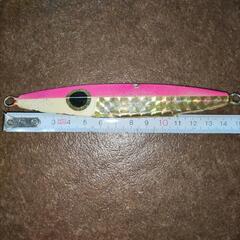 釣り　メタルジグ　ピンク　金の画像