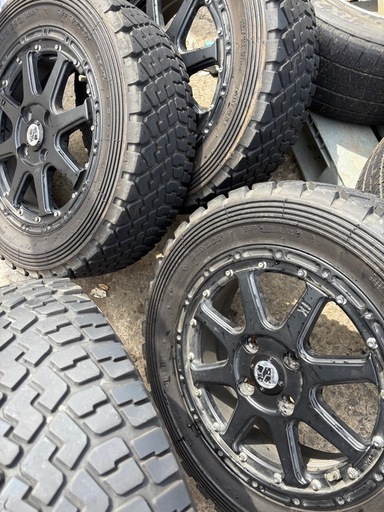 ハイゼット サンバー エブリイ ハスラー  などに　175/65R14 マッドスター RADIAL M/T XTREME-J 14×4.5J+43 4/100 黒 タイヤホイール4本セット