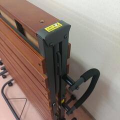 綺麗めなベッドフレームの画像