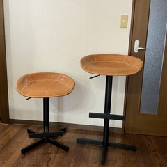 【取引中】カウンターチェア2脚　合皮　高さ調整の画像