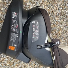　エールベベ クルットチャイルドシートの画像