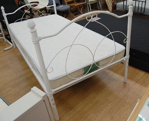 スイートデコレーション 姫系 シングルベッド 幅98×奥205×高102cm ホワイト系 アイアン系 マットレス付き 分解簡単持ち帰り
