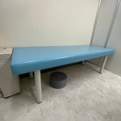 【3/30まで】 診察台 施術台の画像
