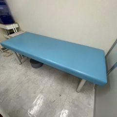 【3/30まで】 診察台 施術台の画像