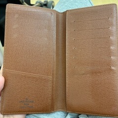 VUITTONカードケースの画像