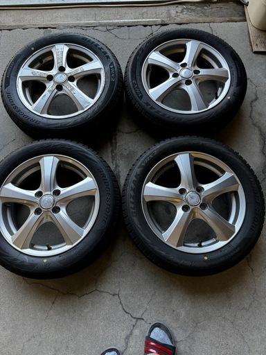 ブリヂストン　VRX2 2024年製　ほぼ新品　ホイールはおまけ程度