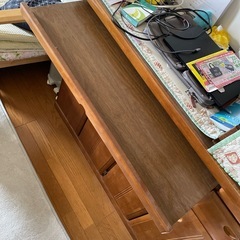 棚、木製　引き出し天板付き、電源付きの画像