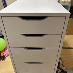 IKEAアレクス