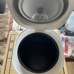 【値下げ交渉可】2合炊飯器