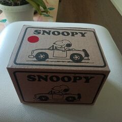 スヌーピーのダンボール小箱