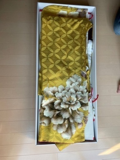 牡丹花柄　振袖 フルセット16点 ゴールド 黄色 カラシ色 大柄