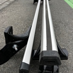 車のルーフキャリアの画像