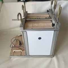 自動 シャクリ機 しゃくり機 特注品 錘調節有り 竿間隔調節可能 スパイク付き アルミ製 小型 イカ タラ マス サケ タイ など 中古品  の画像