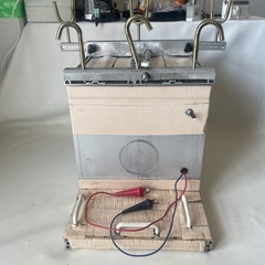 自動 シャクリ機 しゃくり機 特注品 錘調節有り 竿間隔調節可能 スパイク付き アルミ製 小型 イカ タラ マス サケ タイ など 中古品  の画像