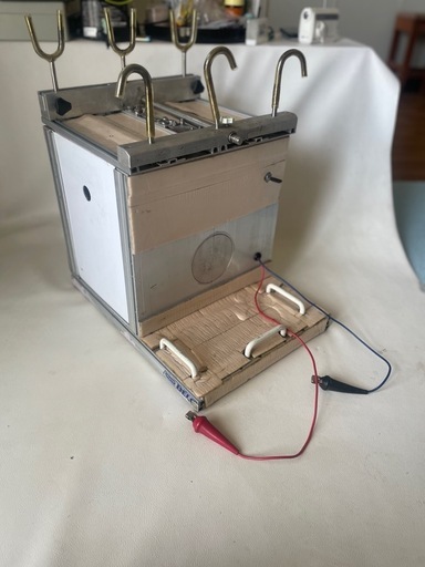 自動 シャクリ機 しゃくり機 特注品 錘調節有り 竿間隔調節可能 スパイク付き アルミ製 小型 イカ タラ マス サケ タイ など 中古品