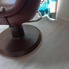 美容室の椅子の画像