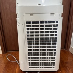 【2021年製】SHARP プラズマクラスター加湿空気清浄機　KC-L50-Wの画像
