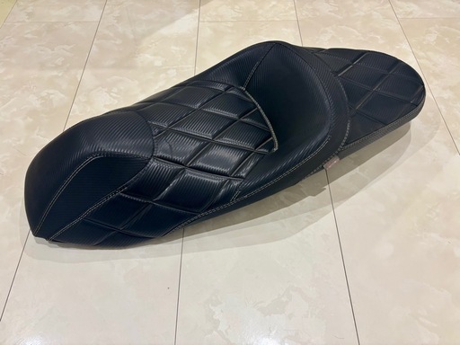 PCX　ノイワッドダン　ローダウン段付きシート　JK05　KF47