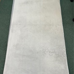 ニトリ　カーペット　しきもの　家具　インテリア　グレーの画像