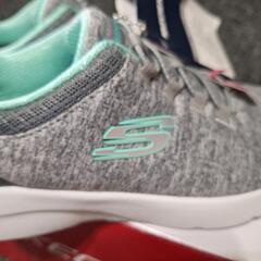 お話中22.5スケッチャーズの画像