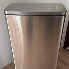 (取引完了)ステンレス　ペダルゴミ箱　45Lの画像