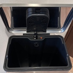 (取引完了)ステンレス　ペダルゴミ箱　45Lの画像