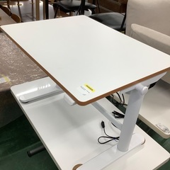 家具ならトレファク吉川店！！   電動昇降デスク　ホワイトの画像