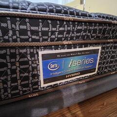 Serta iSeries Hybrid クイーン Sealyボトムマットレス付の画像