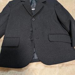 95サイズスーツと80サイズワンピースの画像