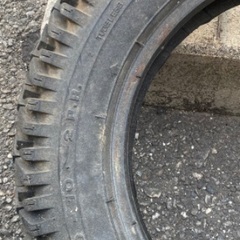 スノータイヤ BONSAN(ボンサン)バイクタイヤスクーター用 スパイク 前後輪共用 3.00-10 2PR チューブレスタイプの画像