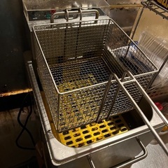 小型　電気フライヤー