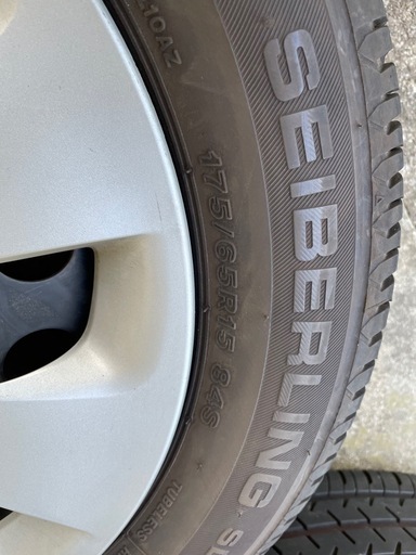 【バリ溝】 175/65R15 夏用ノーマルタイヤ アクア