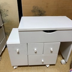 鏡付きラック(引き渡し決定)の画像