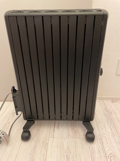 デロンギ オイルヒーター DeLonghi オイルヒーター ブラック MDHU15-PB