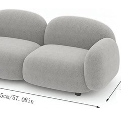 リビングルーム用ソファ 北欧のリビングルームの柔らかく快適なソファの画像