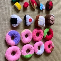 調理器具と食材の玩具セットの画像