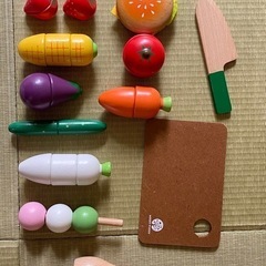 調理器具と食材の玩具セットの画像