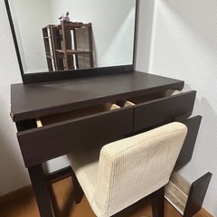 （値下げしました）ドレッサー椅子付き