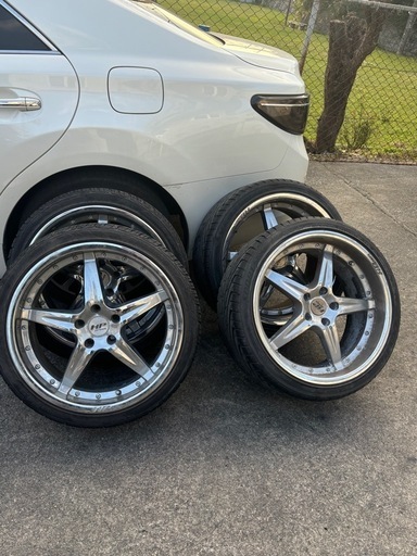 19インチタイヤ＆ホイール