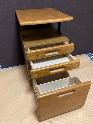 浜本工芸の移動袖ー2 (HIJINOZO) 御幣島のテーブル《学習机》の