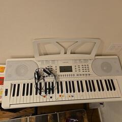 電子ピアノ