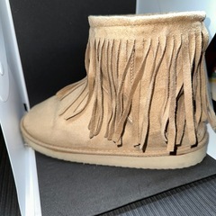 フリンジブーツの画像